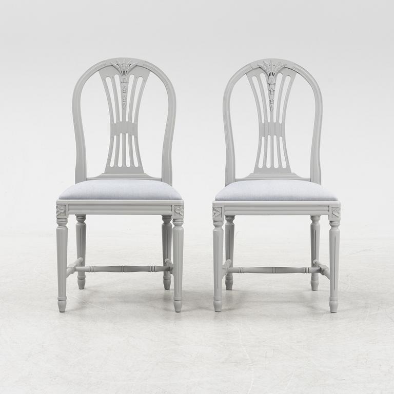 Matgrupp, 11 delar samt två illäggsskivor, gustaviansk stil, sent 1900-tal.