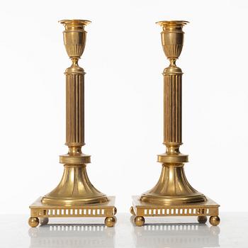 Ljusstakar, ett par, mässing, modell nr 71, Skultuna Messingsbruk, 1900-talets första hälft.