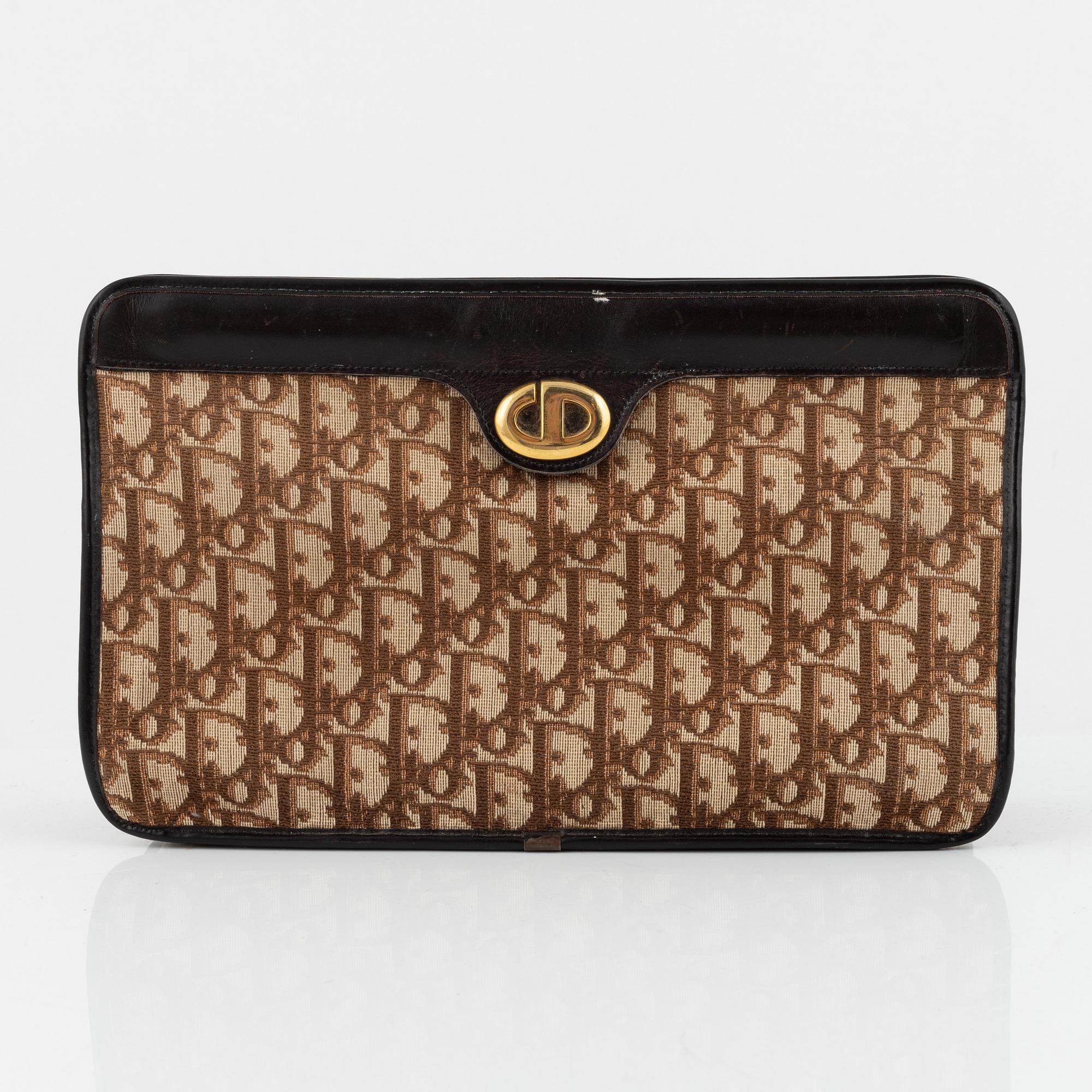 Christian Dior, clutch, portmonnä, nyckelhållare och scarf.