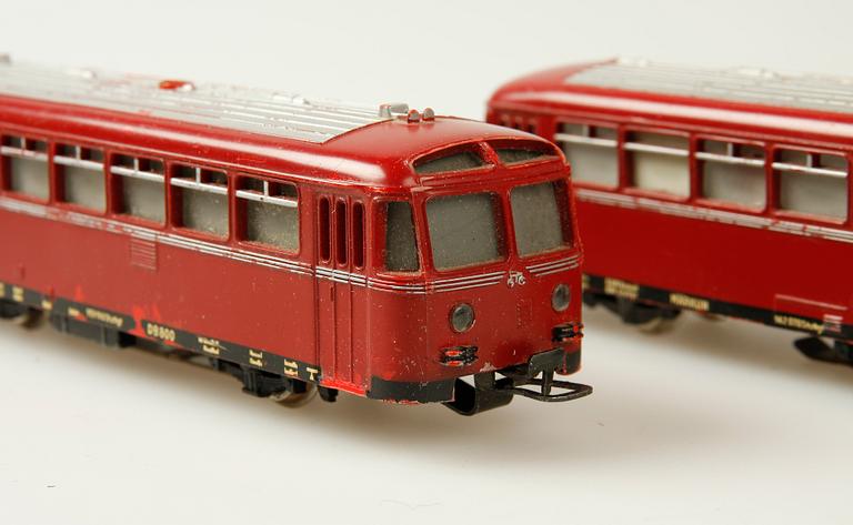 ELLOK samt RÄLSBUSS med VAGN, Märklin, 3034 samt DB800, H0.