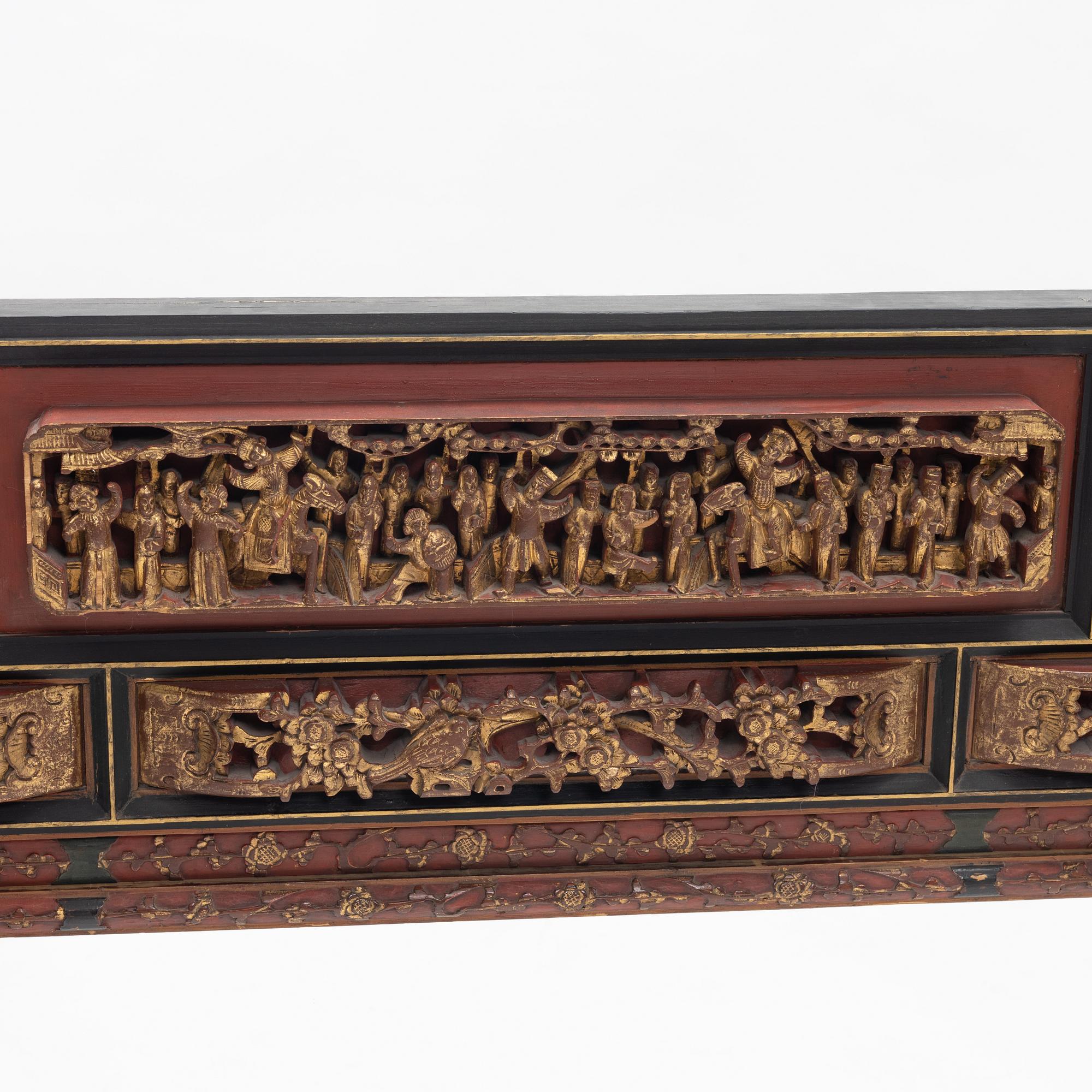A Chinese gilt and lacquer wooden mirror, 20th century.