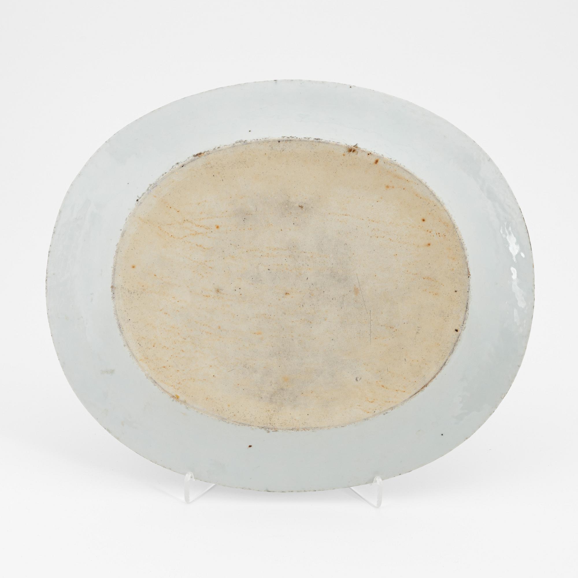 Fat, kompaniporslin, Kina, Qingdynastin, Qianlong (1736-1795) samt terrin, porslin, Jaqing (1796-1820).