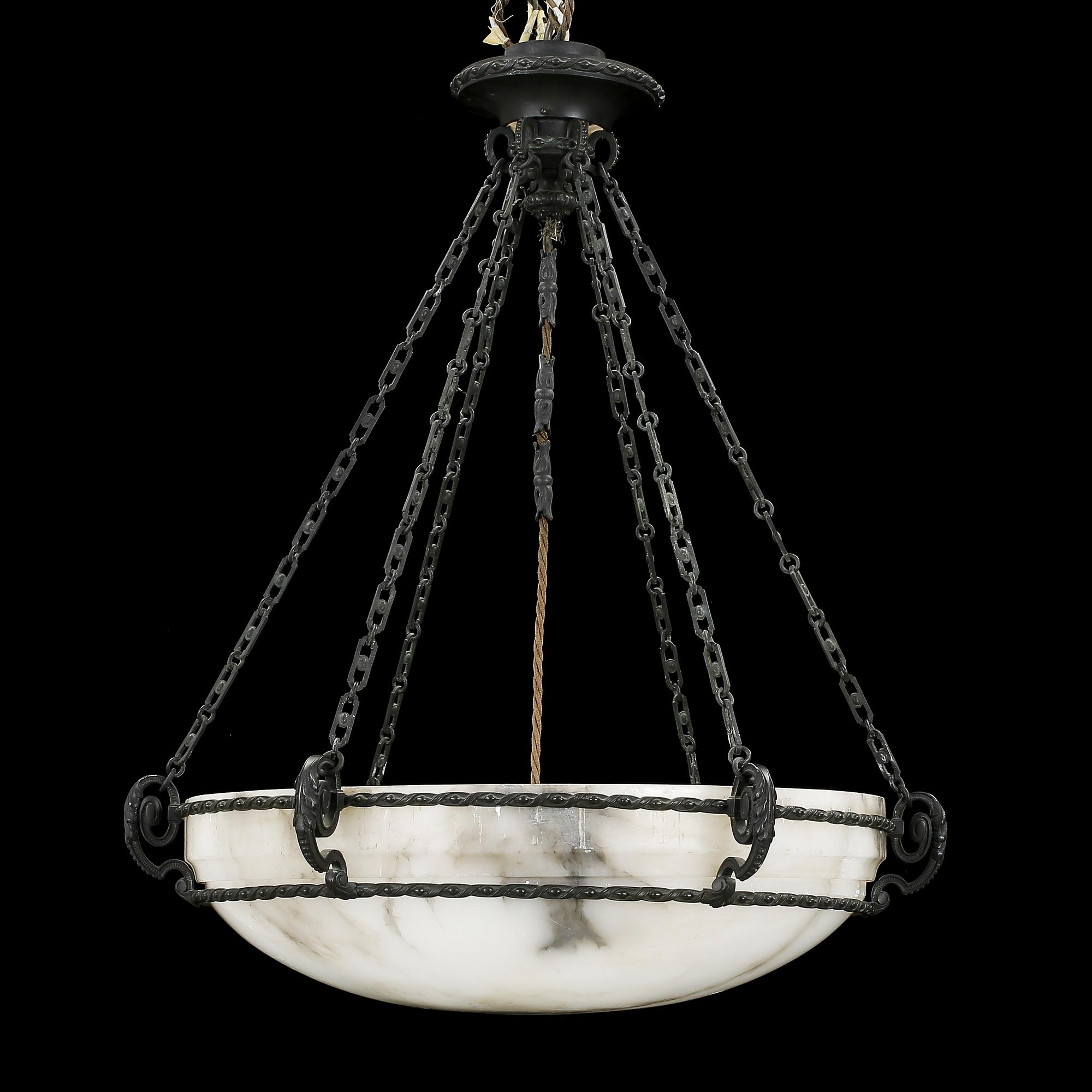 TAKAMPEL, alabaster omkring sekelskiftet 1800/1900.