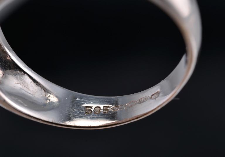SORMUS, briljanttihiottuja timantteja n. 1.3 ct, 18K valkokultaa, koko 18, paino 5,4 g.