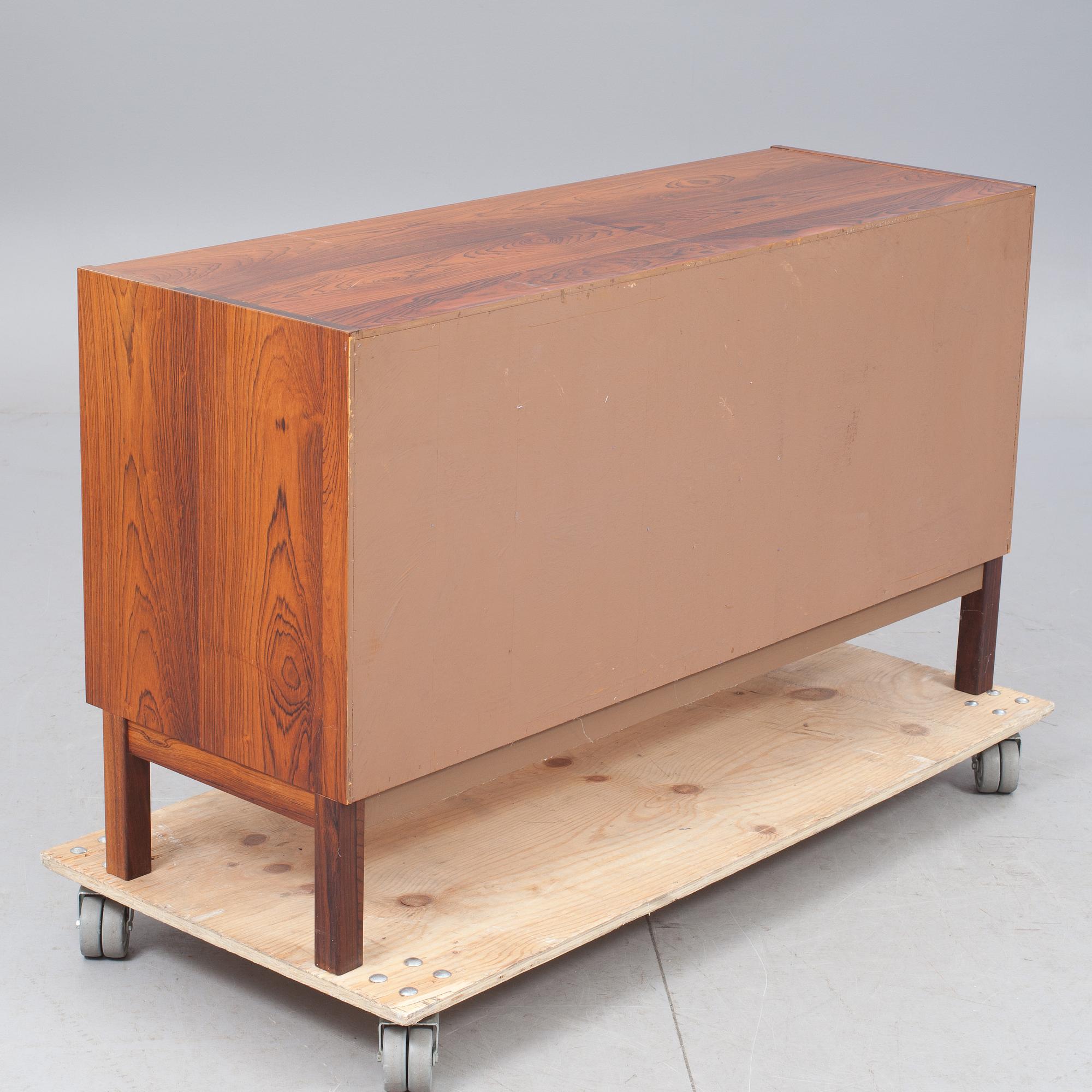SIDEBOARD, "Domi Monté", Nils Jonsson, Troeds, Bjärnum, brännmärkt.