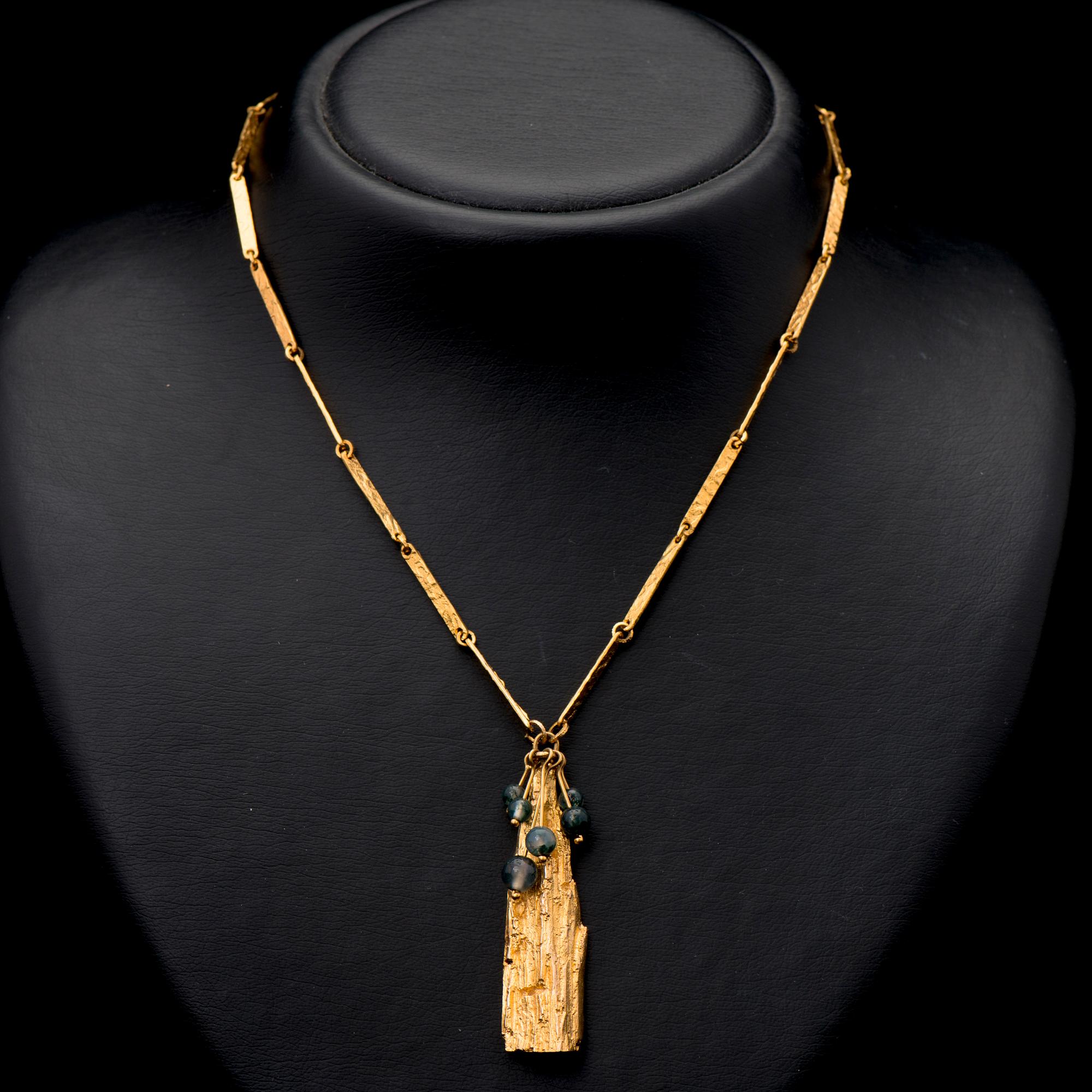 BJÖRN WECKSTRÖM, HALSSMYCKE, "Kultapuu", 14K guld, mossagat. Lapponia 1970.