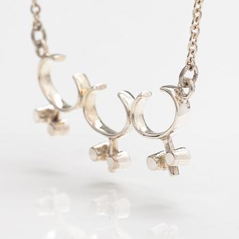 Jorma Laine, A silver necklace. Kultateollisuus, Turku 1967.