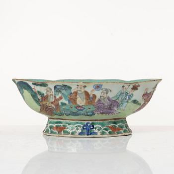 A set of five famille rose tea cups, Qing dynasty, 18th century and a bowl, Qing dynasty, 19th century.