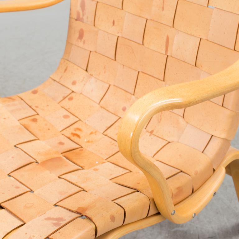 BRUNO MATHSSON, karmstolar, ett par, "Eva", Firma Karl Mathsson, Värnamo, 1976.