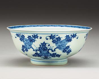 A blue and white bowl, Qing dynasty, 18th Century.