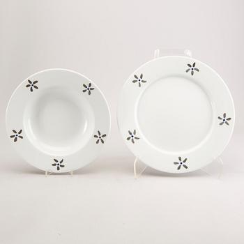 Jonas Bohlin, servis Qvint 28 dlr Rörstrand porslin.