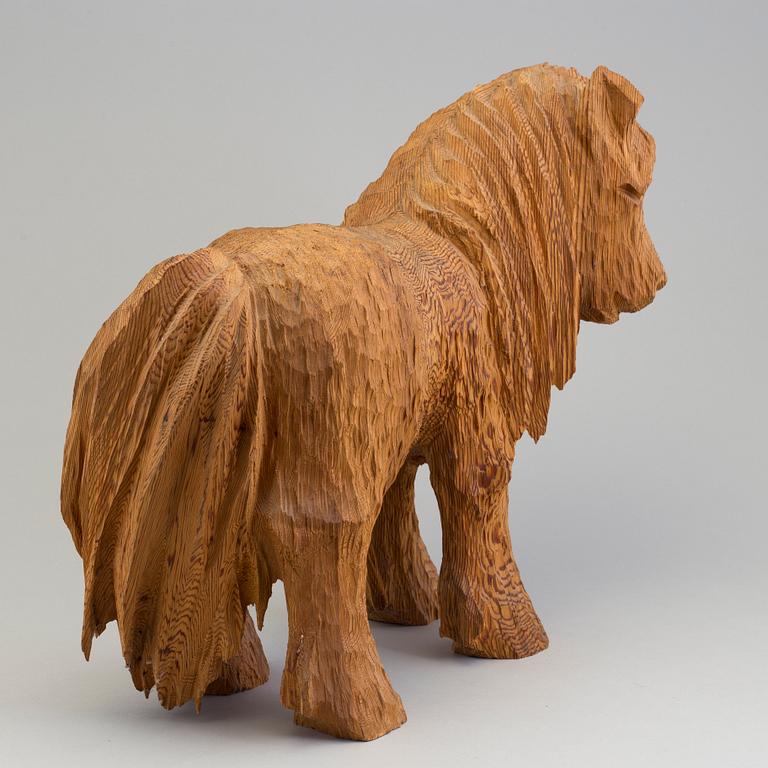 OKÄND KONSTNÄR, skulptur, trä, troligen Gertrud Hagberg, daterad 1971.