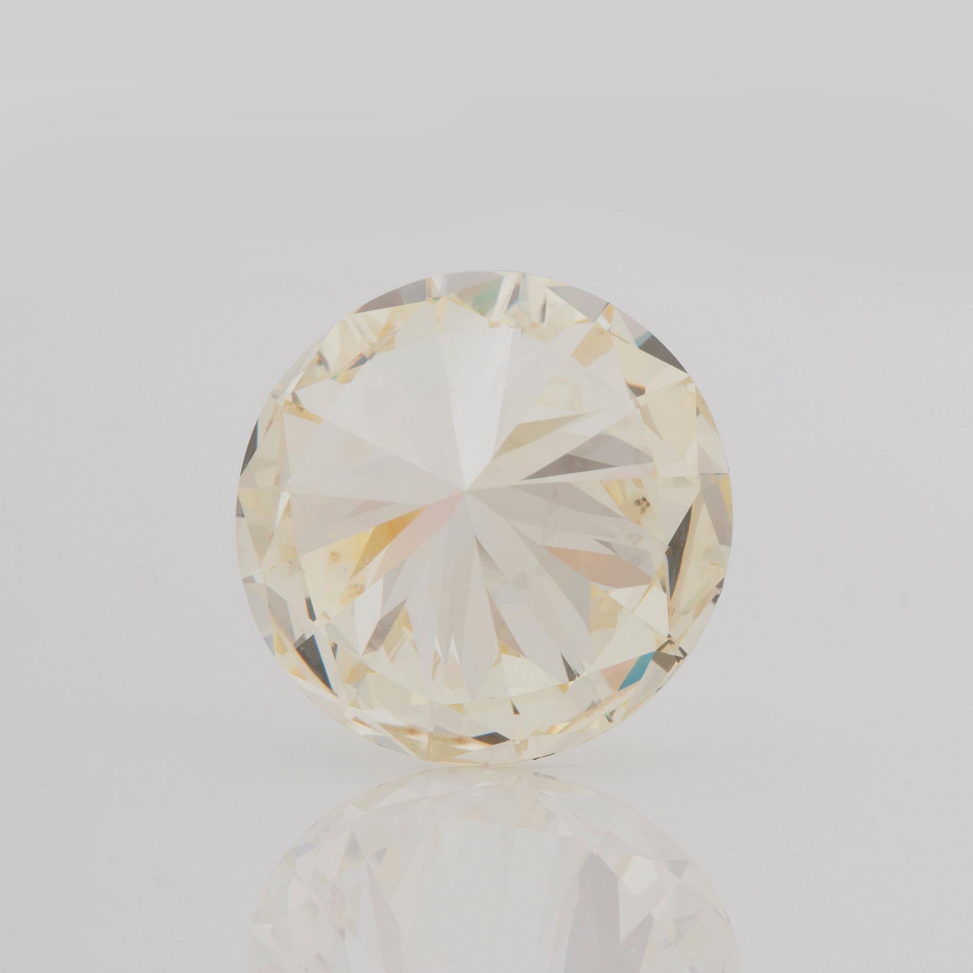 BRILJANTSLIPAD DIAMANT, oinfattad, 22.02 ct, kvalitet N-O/VS1, god slipning. HRD certifikat.
