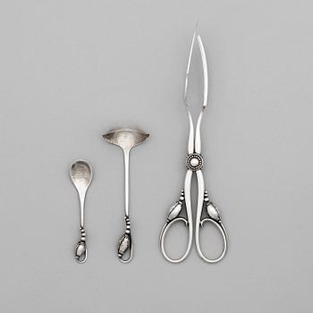 557. A set of three pieces of Georg Jensen 'Blossom' cutlery, Copenhagen 1933-44.