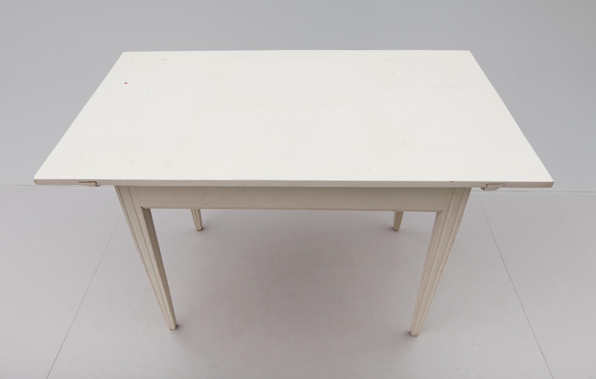 BORD, sengustavianskt, 1800-talets början.