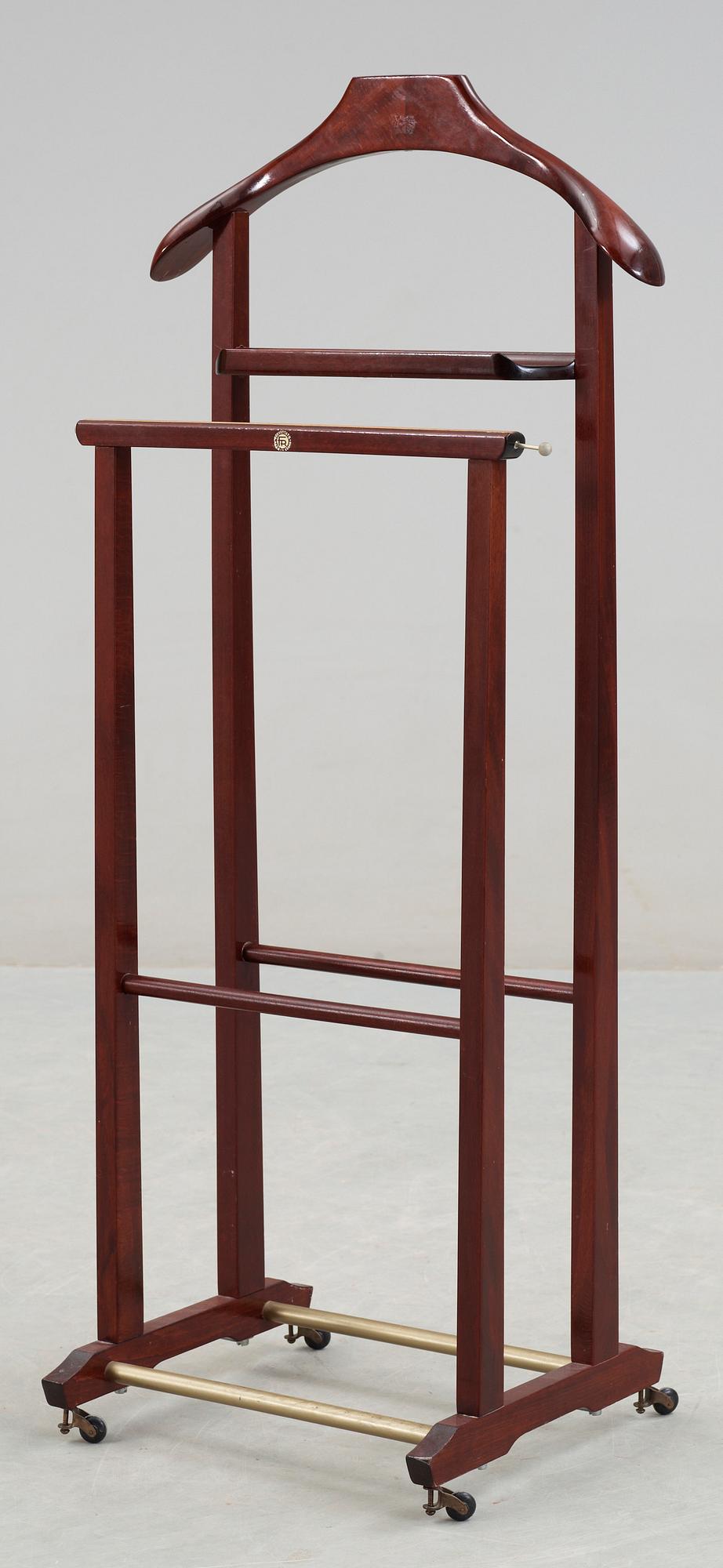 HERRBETJÄNT, betsat trä, Italien, 1900-talets senare hälft.