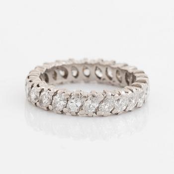 Cartier ring platina med navettslipade diamanter.