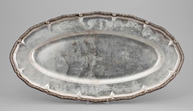 UPPLÄGGNINGSFAT, silver, rokokostil, Karl Anderson Stockholm 1925. Vikt ca 1940 gram.