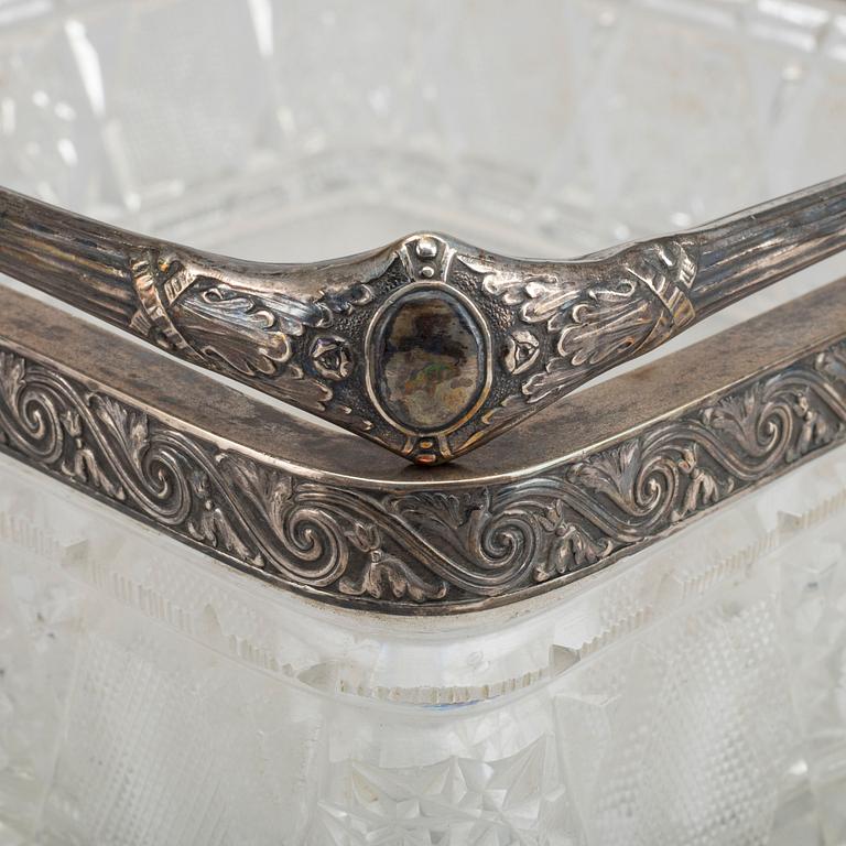 SKÅL, glas och nysilver. 1900-talets första del.