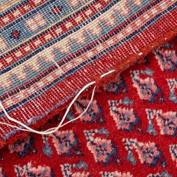 A Mahal carpet a. 324 x 239 cm.