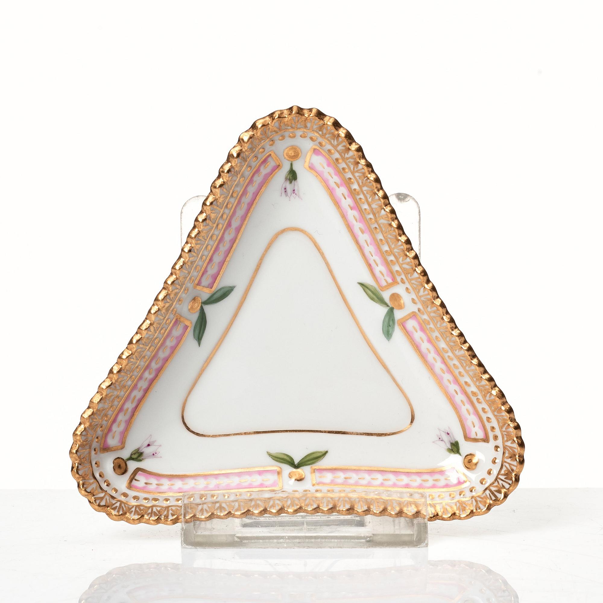 A group of 11 pieces of Royal Copenhagen "Flora Danica", Denmark, 20th Century.