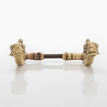 Armas Lindgren, A pair of 1920s brass door handles.