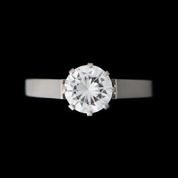 RING, briljantslipad diamant, 18K vitguld. Kultakeskus, Helsingfors 1974.