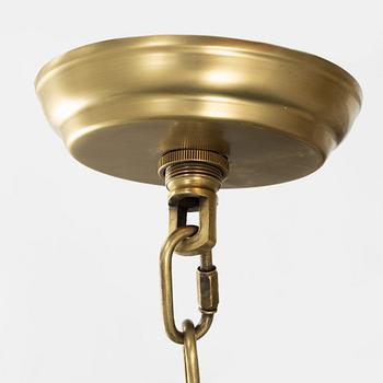 A contemporary 'Boivin' pendant lamp from Eichholtz.