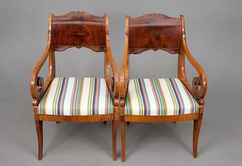 KARMSTOLAR, ett par, empire, Ryssland ca 1820-1830.