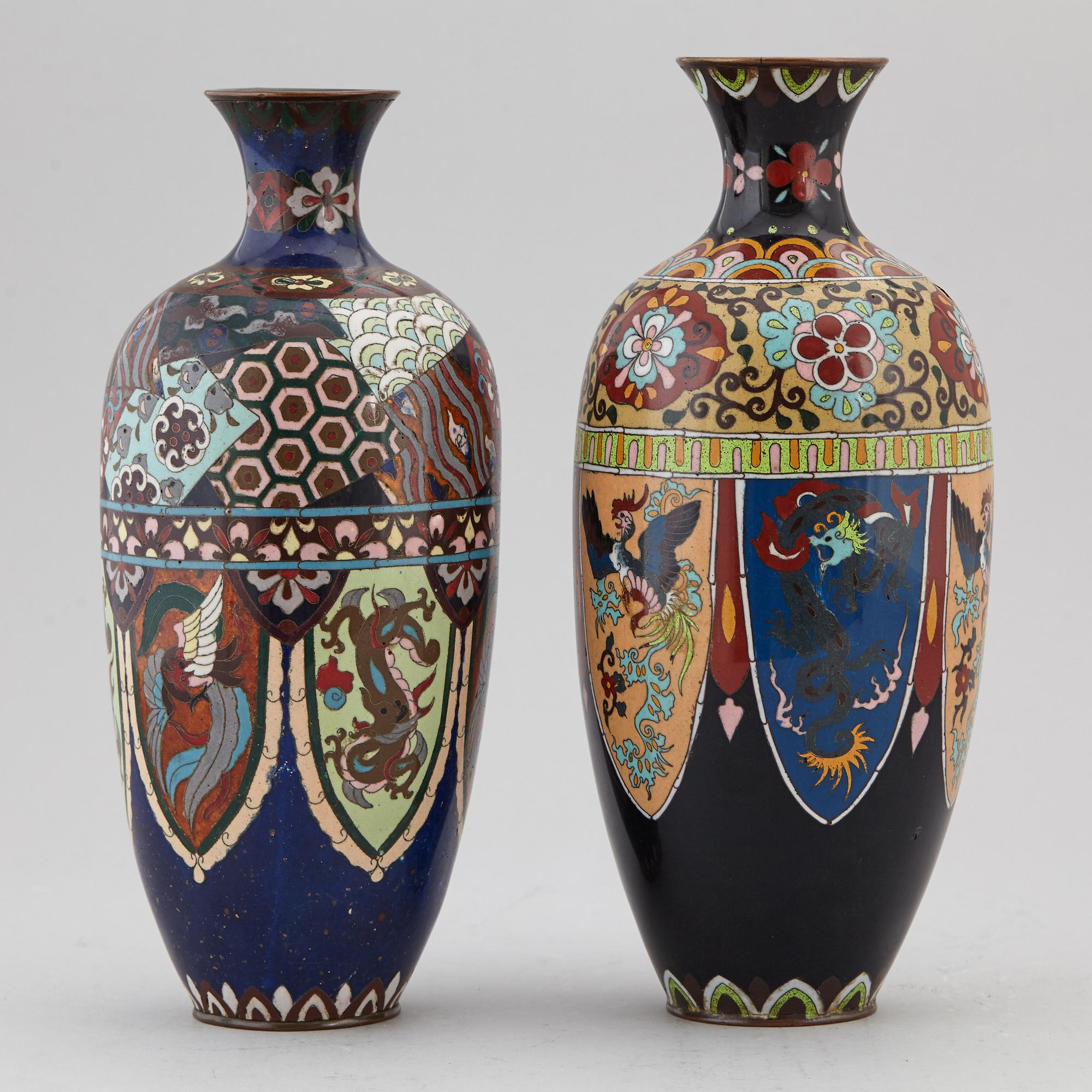Two Japanese cloisonné vases, 20th century.