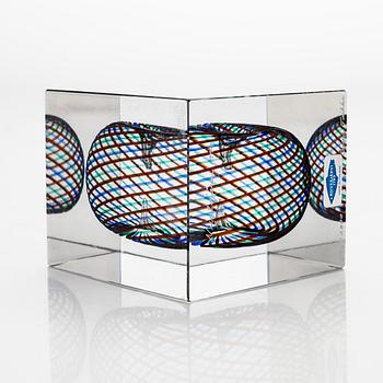 Oiva Toikka, an annual glass cube, signed Oiva Toikka Nuutajärvi 1994 and numbered 596/2000.