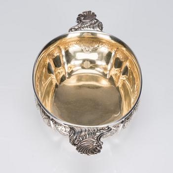 SKÅL, silver, Georg Jensen, Köpenhamn 1919, svenska importstämplar GAB F 830/1000 silver. Vikt ca 644,6 g.