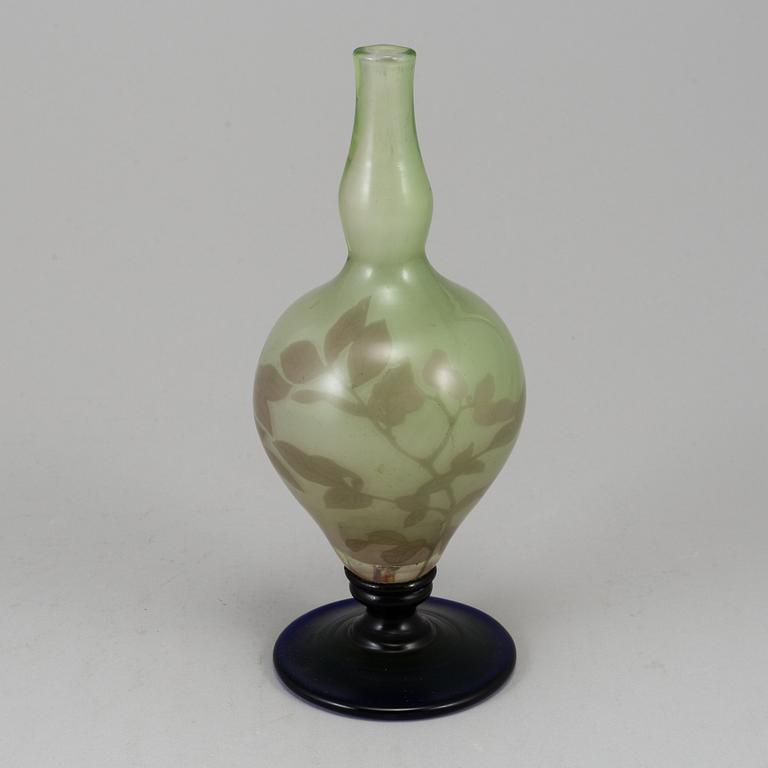 SIMON GATE, a "graal" glass vase, Orrefors 1917.