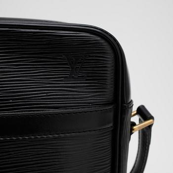 LOUIS VUITTON, a black Epi leather "Trocadero" shoulder bag.