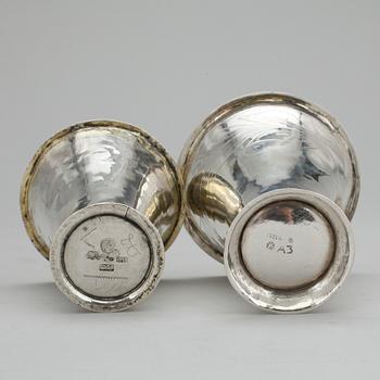 BÄGARE, 2 st, silver, Petter Röding, Varberg 1755 resp Johan Henrik Leffler Falun 1803. Tot ca 104 gram.