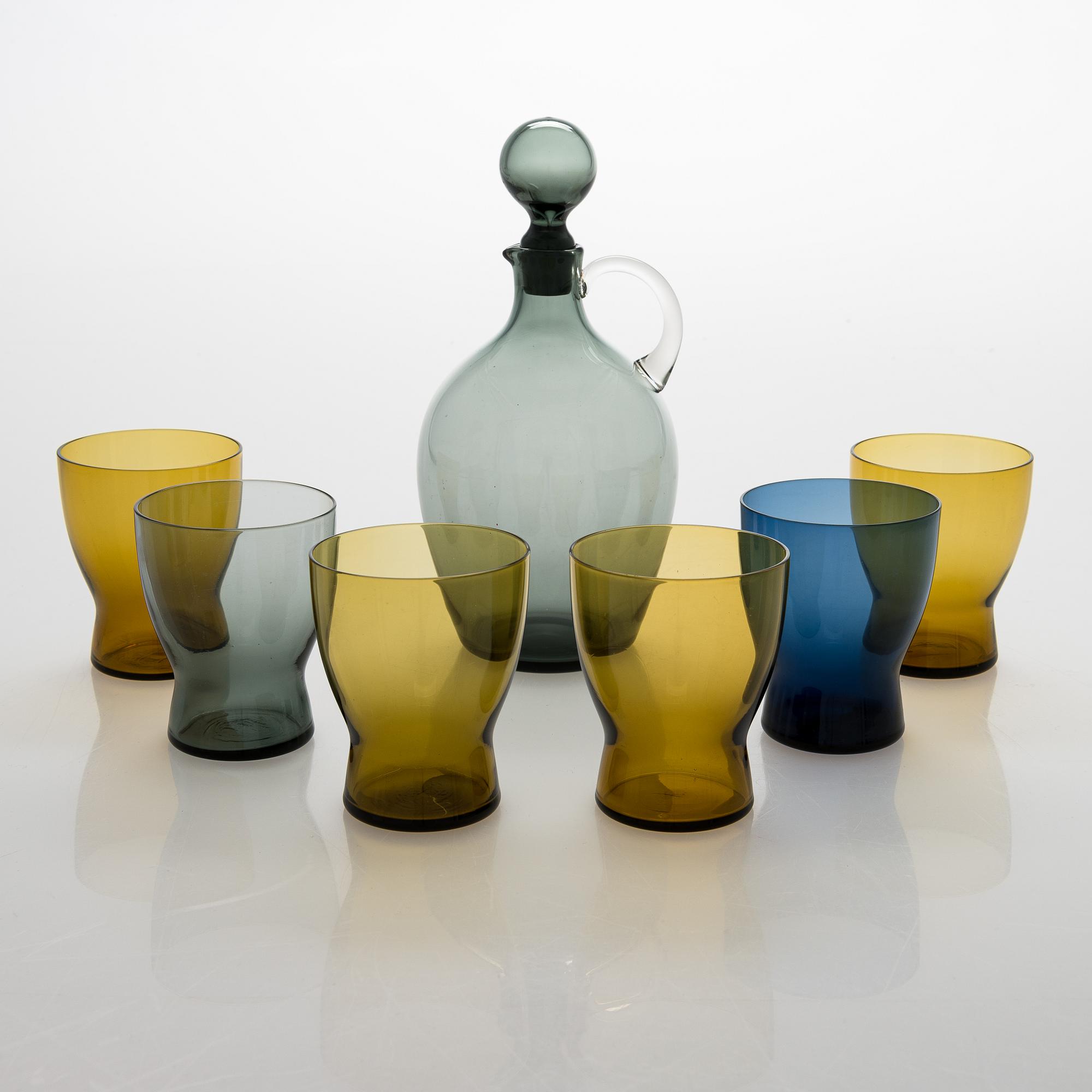 Saara Hopea,  A glass carafe and six drinking glasses, Nuutajärvi, Finland. Design years 1959 and 1958.