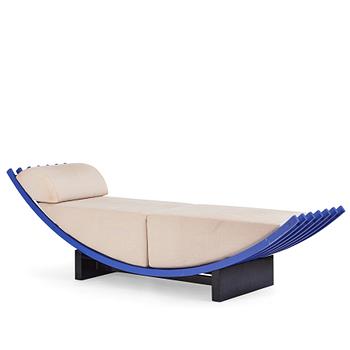 80. Jonas Bohlin, a 'Concav' chaise longue, Källemo, Sweden ca 1985.