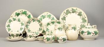 SERVISDELAR, 61 st, porslin, "Napoleon Ivy" Wedgwood.