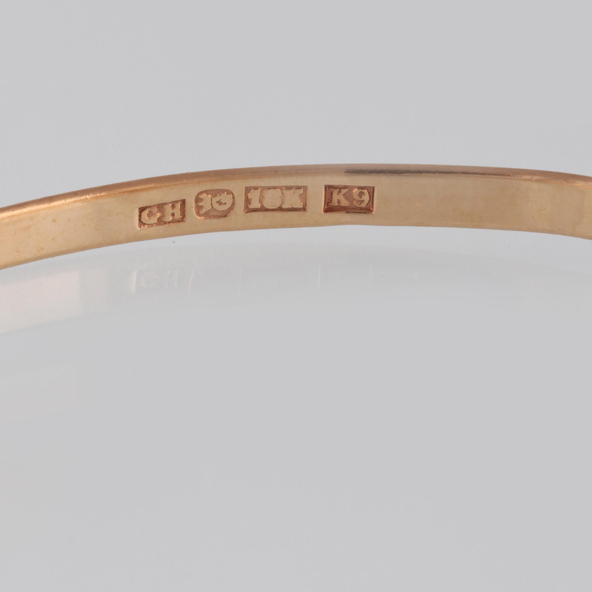 ARMRING, 18K guld, Gerhard Holmen, Göteborg, 1960. Vikt 13,9 gram.