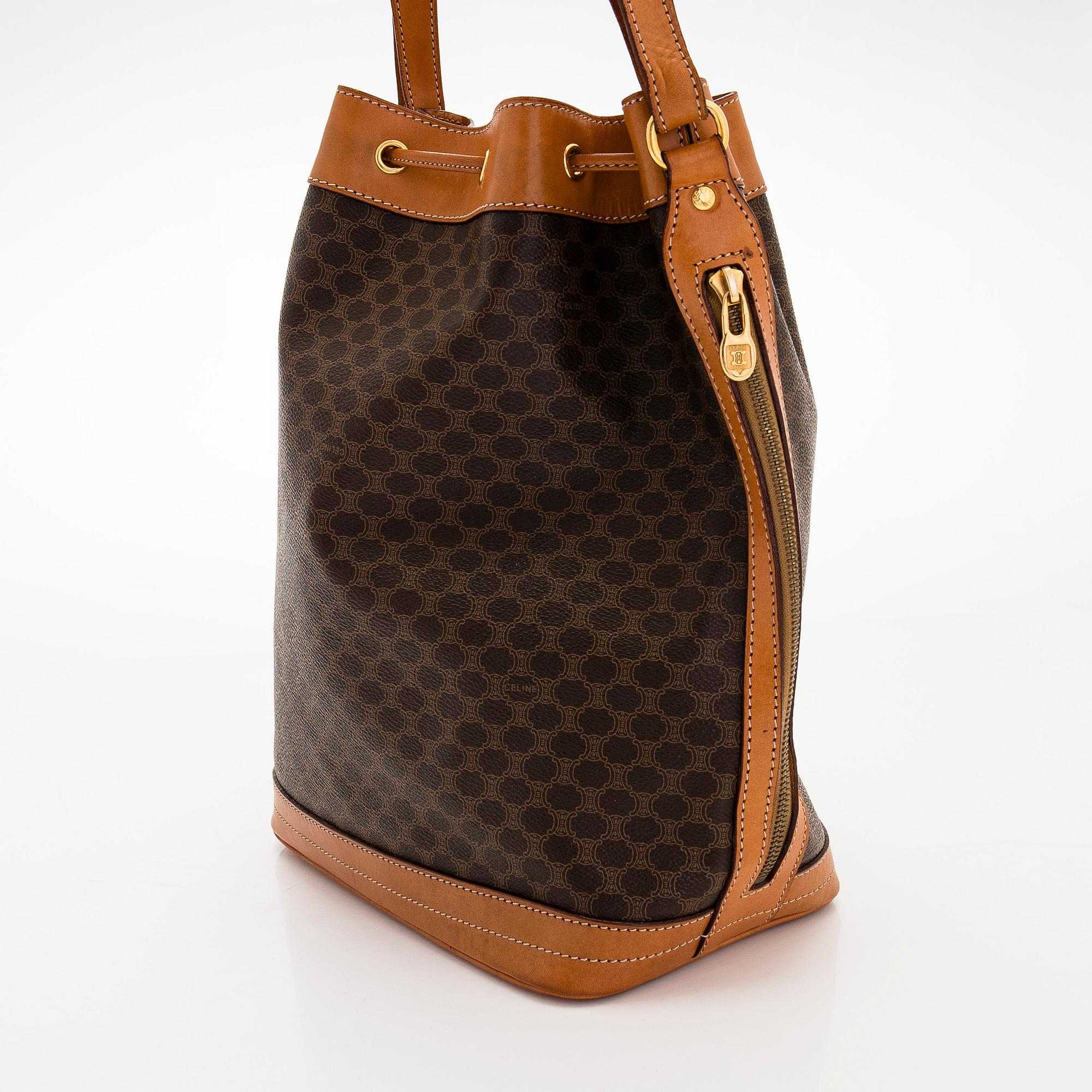 Céline, väska, "Macadam Bucket Bag".