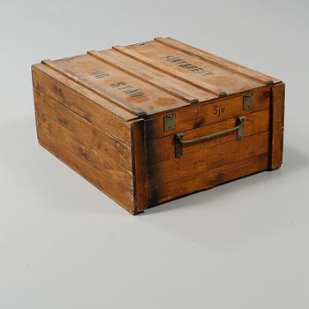 FÖRVARINGSLÅDA, omkring 1900-talets mitt.