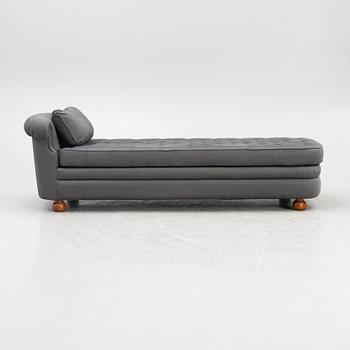Josef Frank, couch/ dagbädd, modell 775, O.H Sjögren, 2017, Firma Svenskt Tenn.