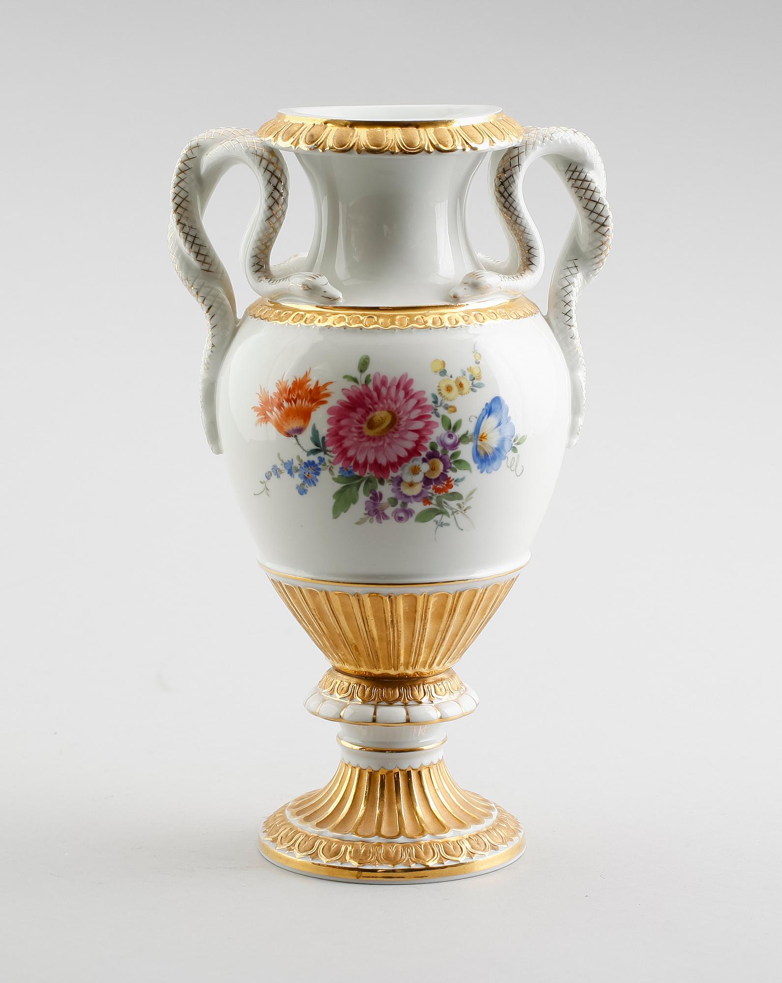VAS, porslin, Meissen, 1900-talets första hälft.