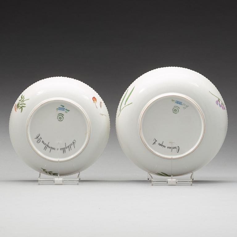 A set of two Royal Copenhagen 'Flora Danica' bowls, Denmark, 20th Century.