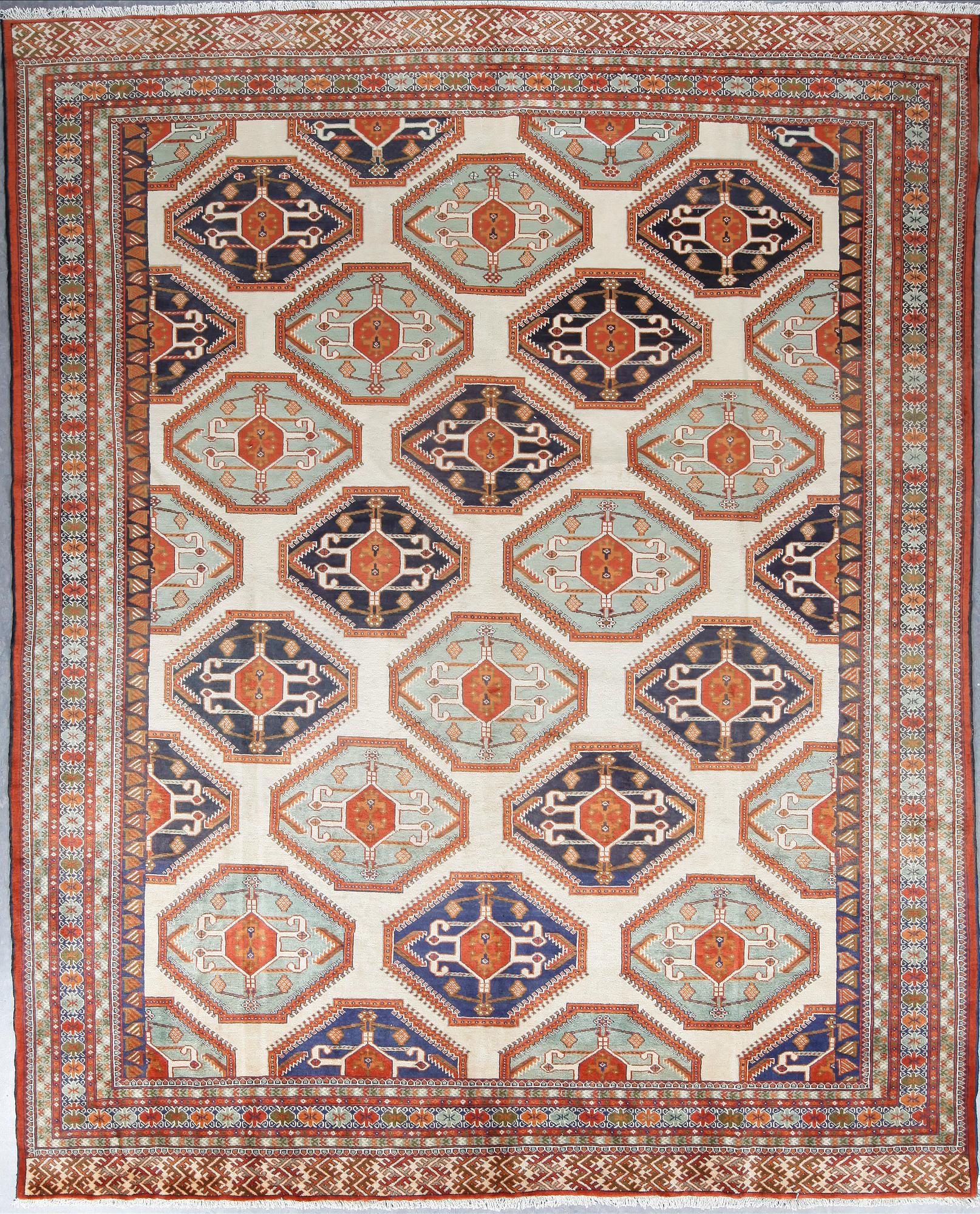 MATTA, old, Ardebil, ca 380x300 cm.