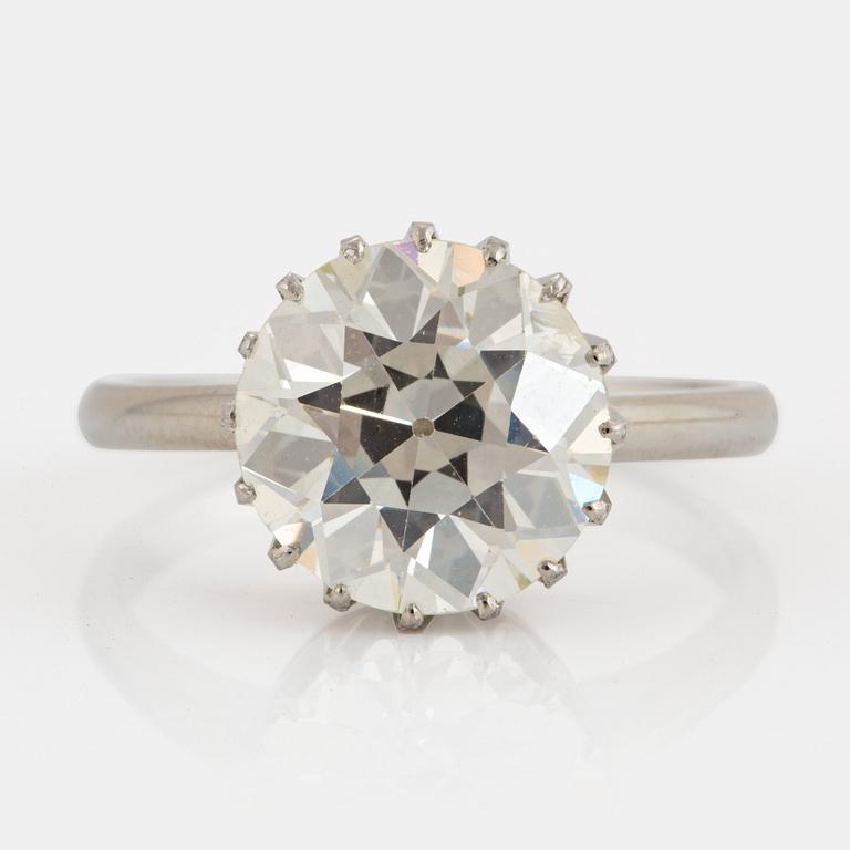 An 18K white gold ring set with an old-cut diamond ca 3.80 cts quality ca J/K vs.