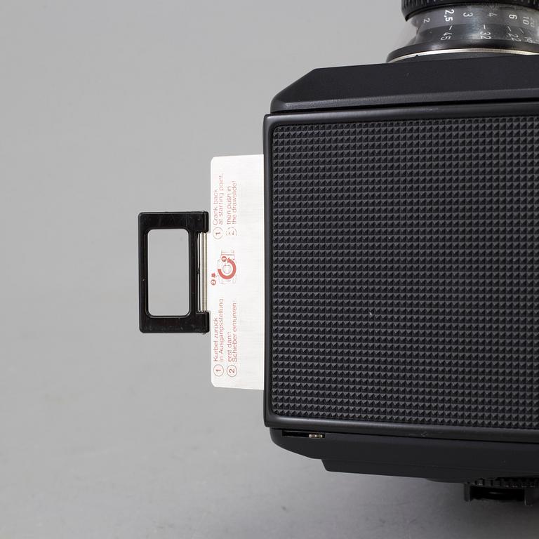 MELLANFORMATSKAMERA, Rolleiflex SL 66 E, nr 902510006, med tre objektiv.