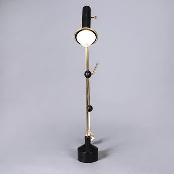 GOLVLAMPA, K10-47. Tapio Wirkkala. Tillverkare Idman Ab, 1960-tal.