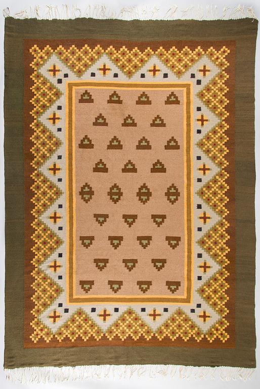 Karvalankamatto, valmistaja Aaltosen Mattokutomo, Kiikka 1930-luku.  Noin 330 x 230 cm.