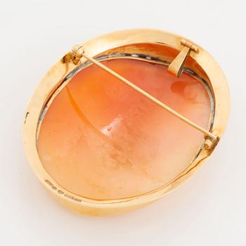 Brosch/hänge 18K guld med snäckskalskamé.